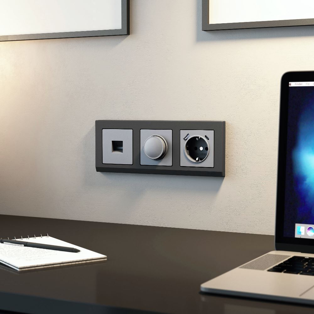 Рамка из поликарбоната Werkel Stark на 3 поста Графит матовый W0031864 — изображение 2