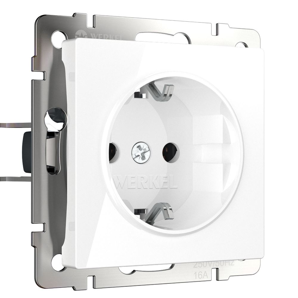 Розетка встраиваемая Werkel с заземлением и шторками Белый W1171101