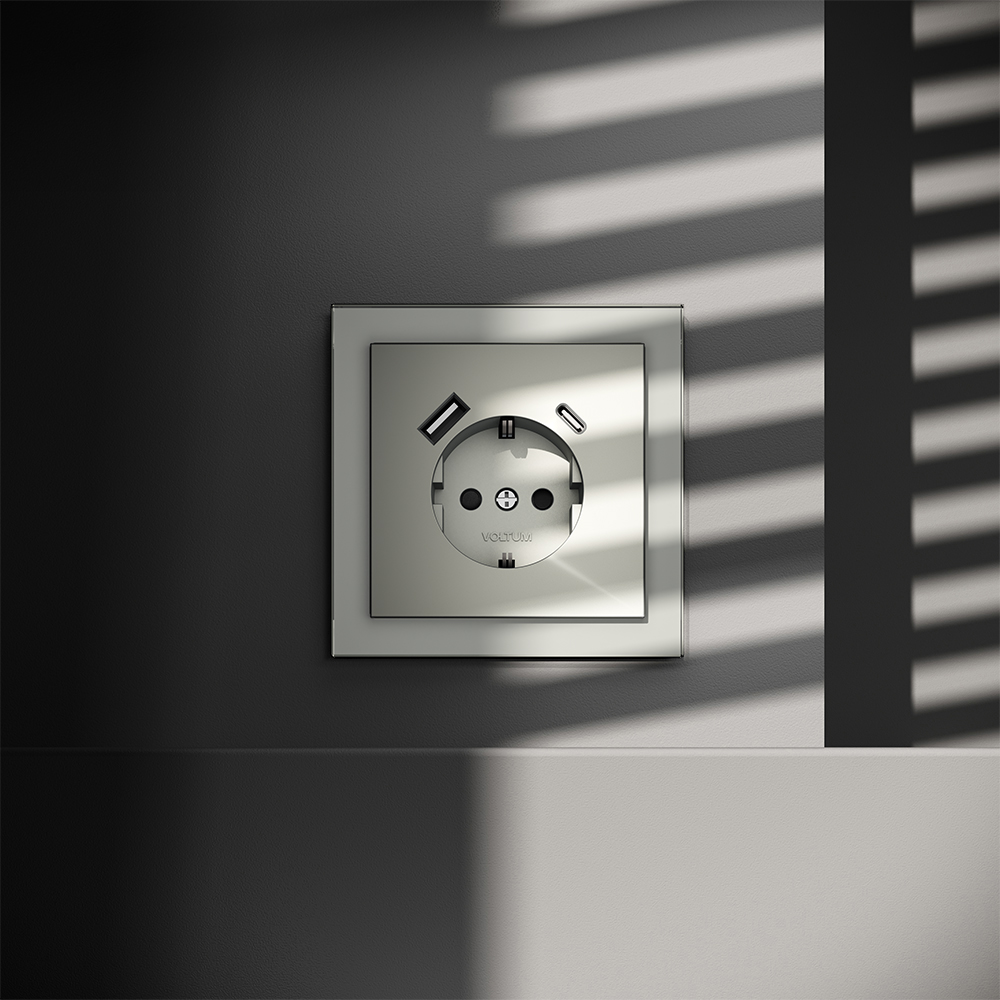 Розетка встраиваемая Voltum S70 с заземлением, шторками и USB A+C Сталь VLS040505 — изображение 4